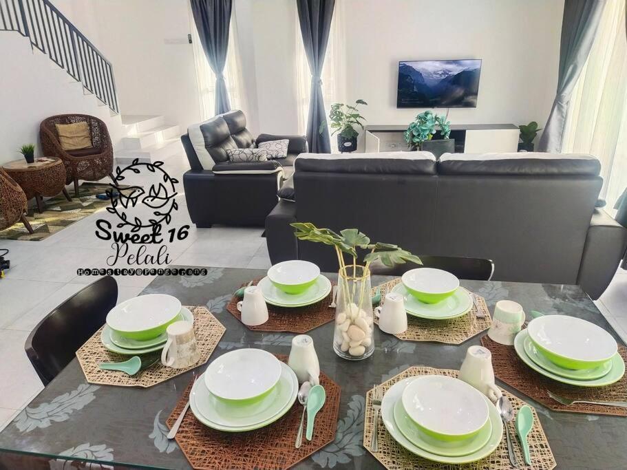 Sweet 16 Pelali Homestay ペンゲラン エクステリア 写真