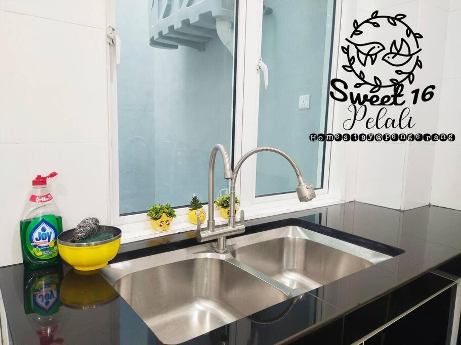 Sweet 16 Pelali Homestay ペンゲラン エクステリア 写真