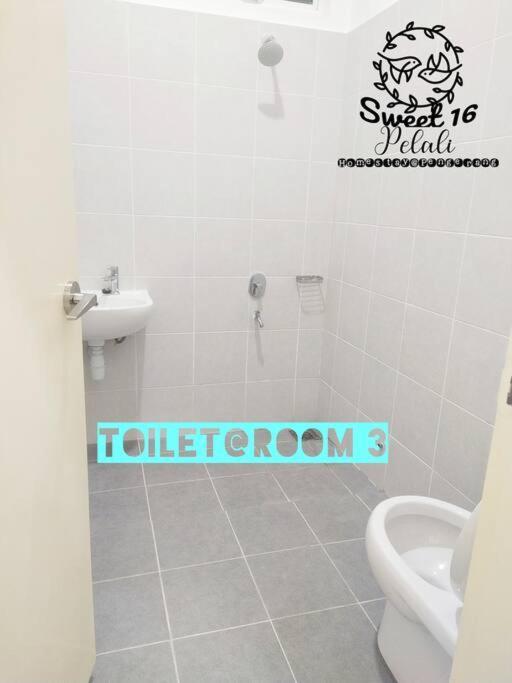 Sweet 16 Pelali Homestay ペンゲラン エクステリア 写真